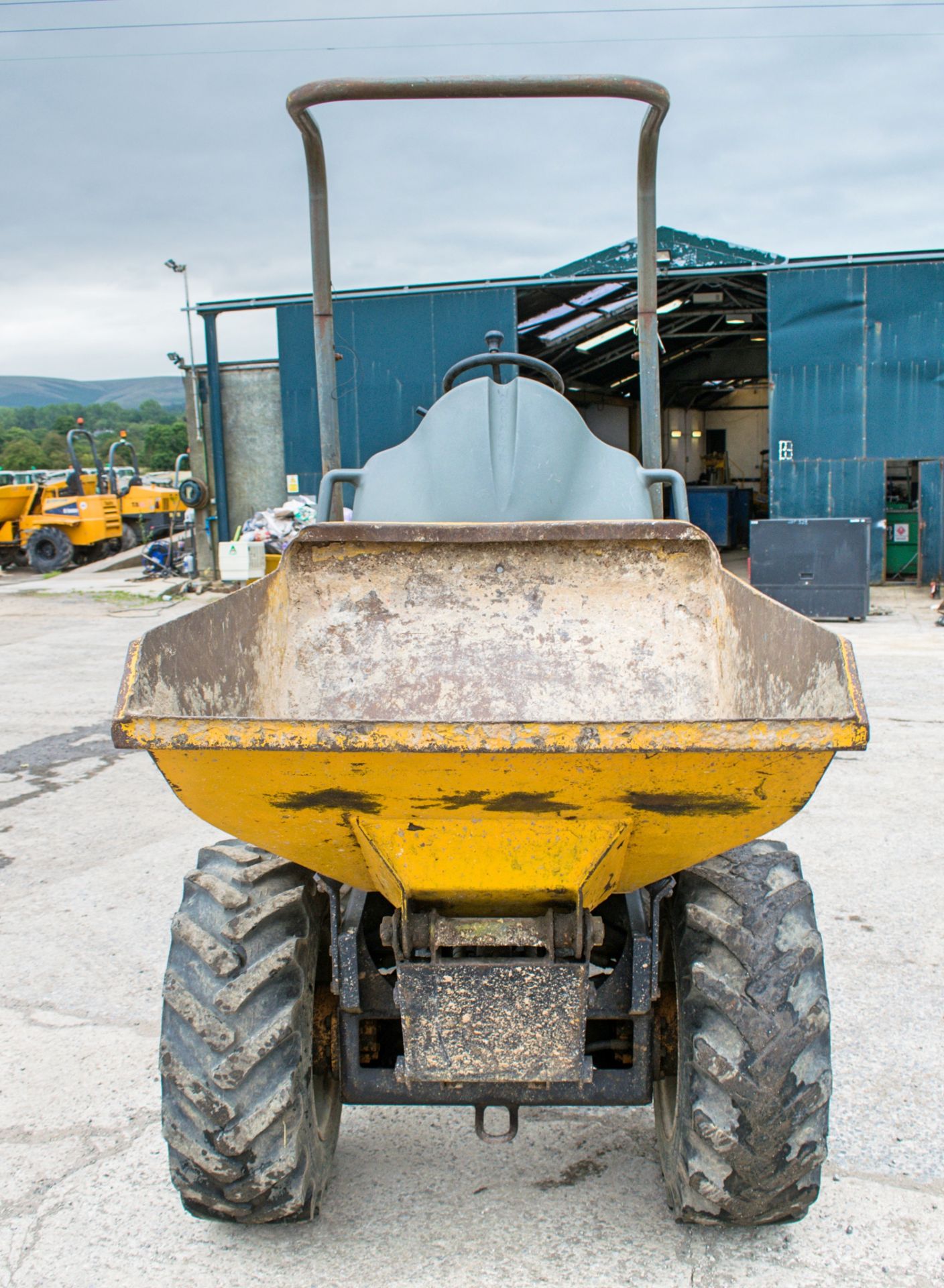 Lifton 850 850kg hi-tip dumper Year: 2003 S/N: 000661 Recorded Hours: 1679 W00DM675 - Image 5 of 14