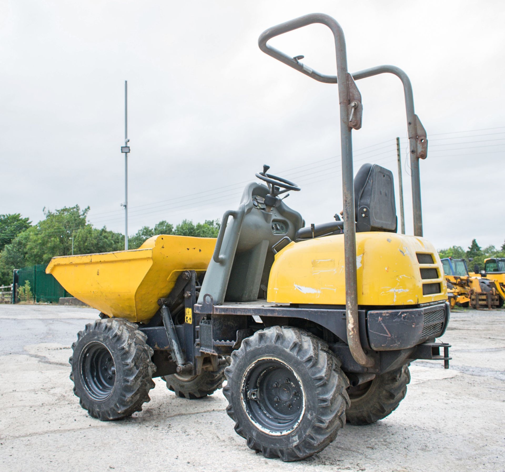 Lifton 850 850kg hi-tip dumper Year: 2003 S/N: 000661 Recorded Hours: 1679 W00DM675 - Image 4 of 14