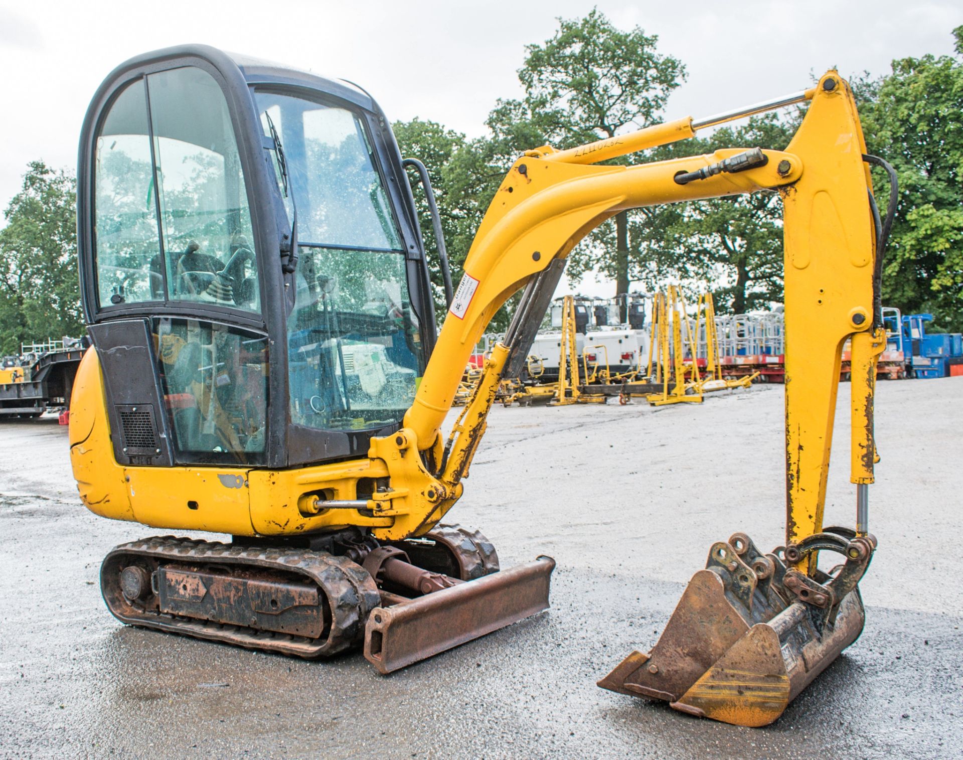 JCB 8014 1.5 tonne rubber tracked excavator Year: 2007 S/N: 1283459 Recorded Hours: 1769 blade & 3 - Image 2 of 12