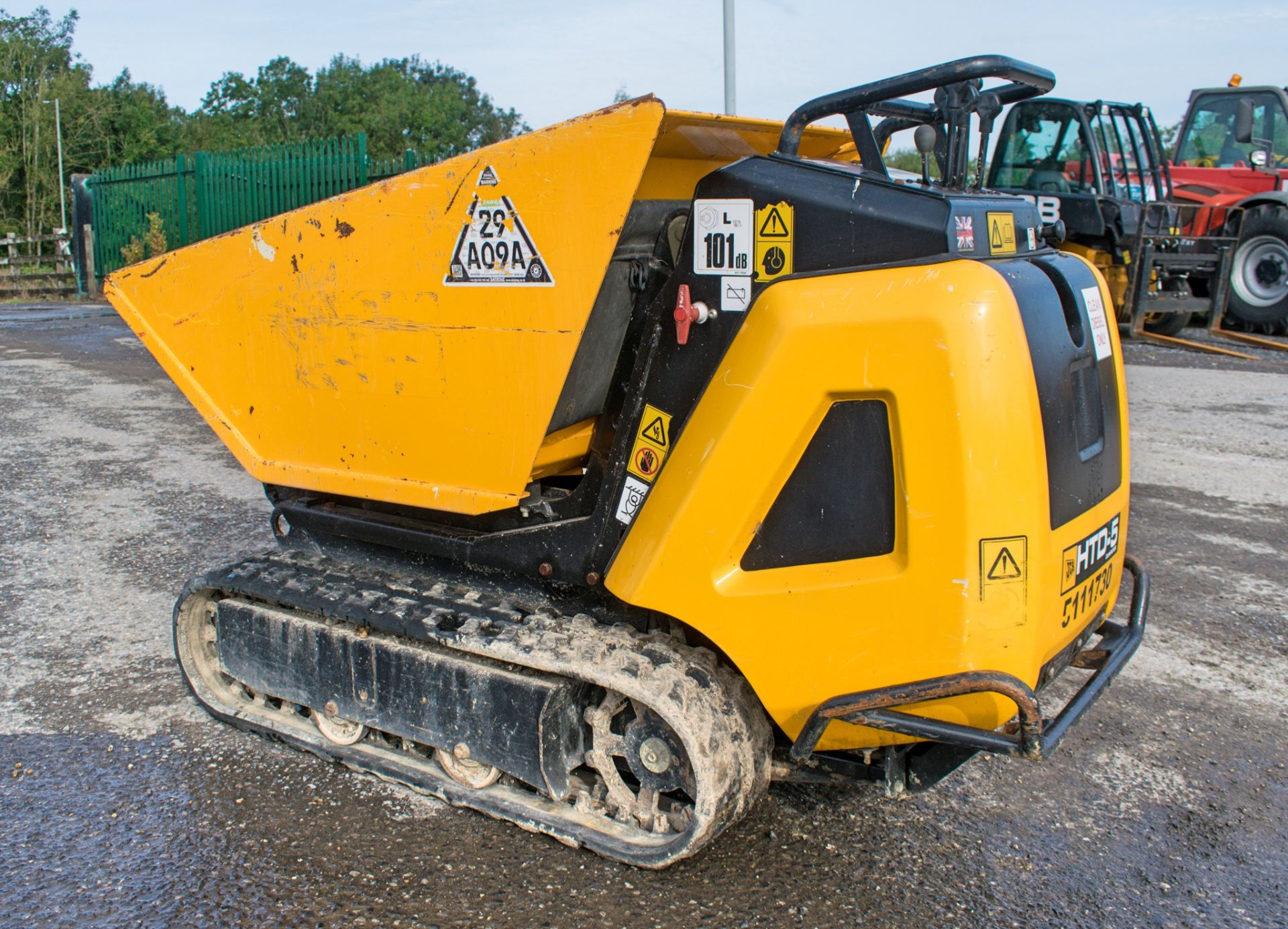 JCB HTD-5 diesel driven walk behind high tip rubber tracked dumper Year: 2016 S/N: 1593593 5111730 - Image 3 of 13