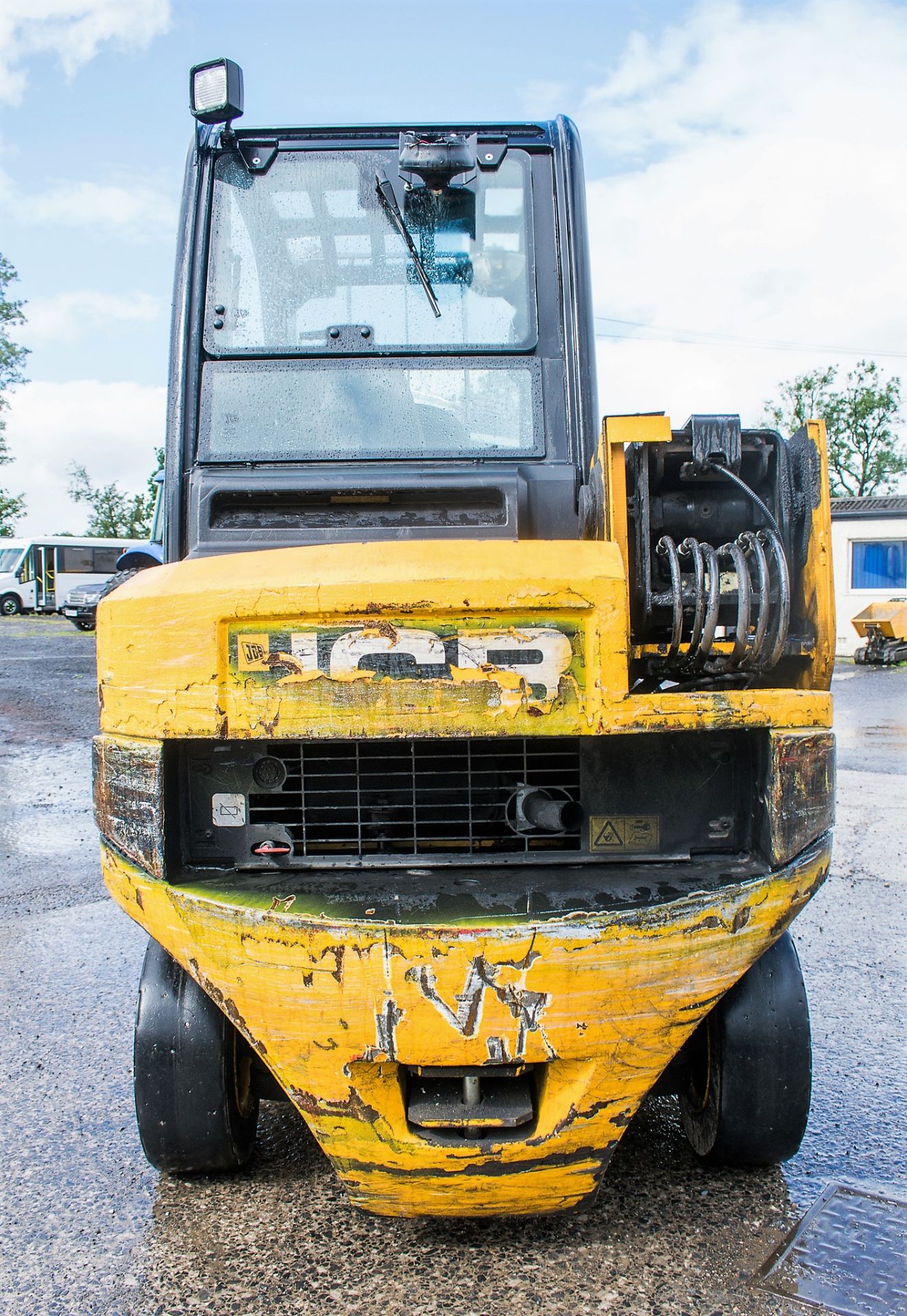 JCB TLT 30D Teletruck telescopic fork lift truck Year: 2013 S/N: 1541882 Recorded hours: 5051 - Image 6 of 10