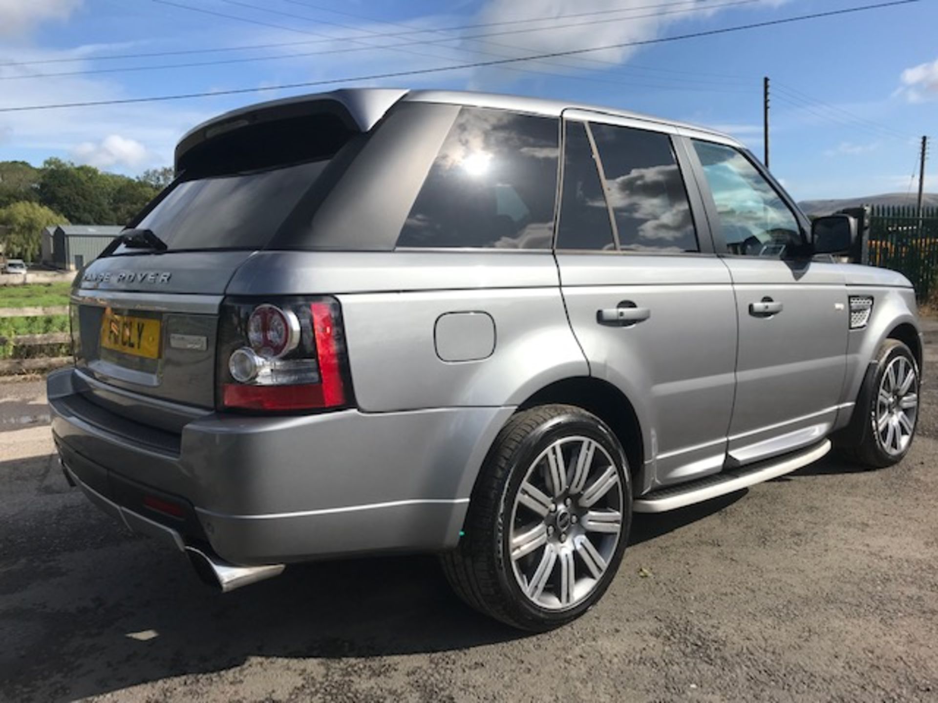 LAND ROVER RANGE ROVER SPORT 5.0 V8 Supercharged Autobiography petrol sport utility vehicle  Reg No: - Image 3 of 27