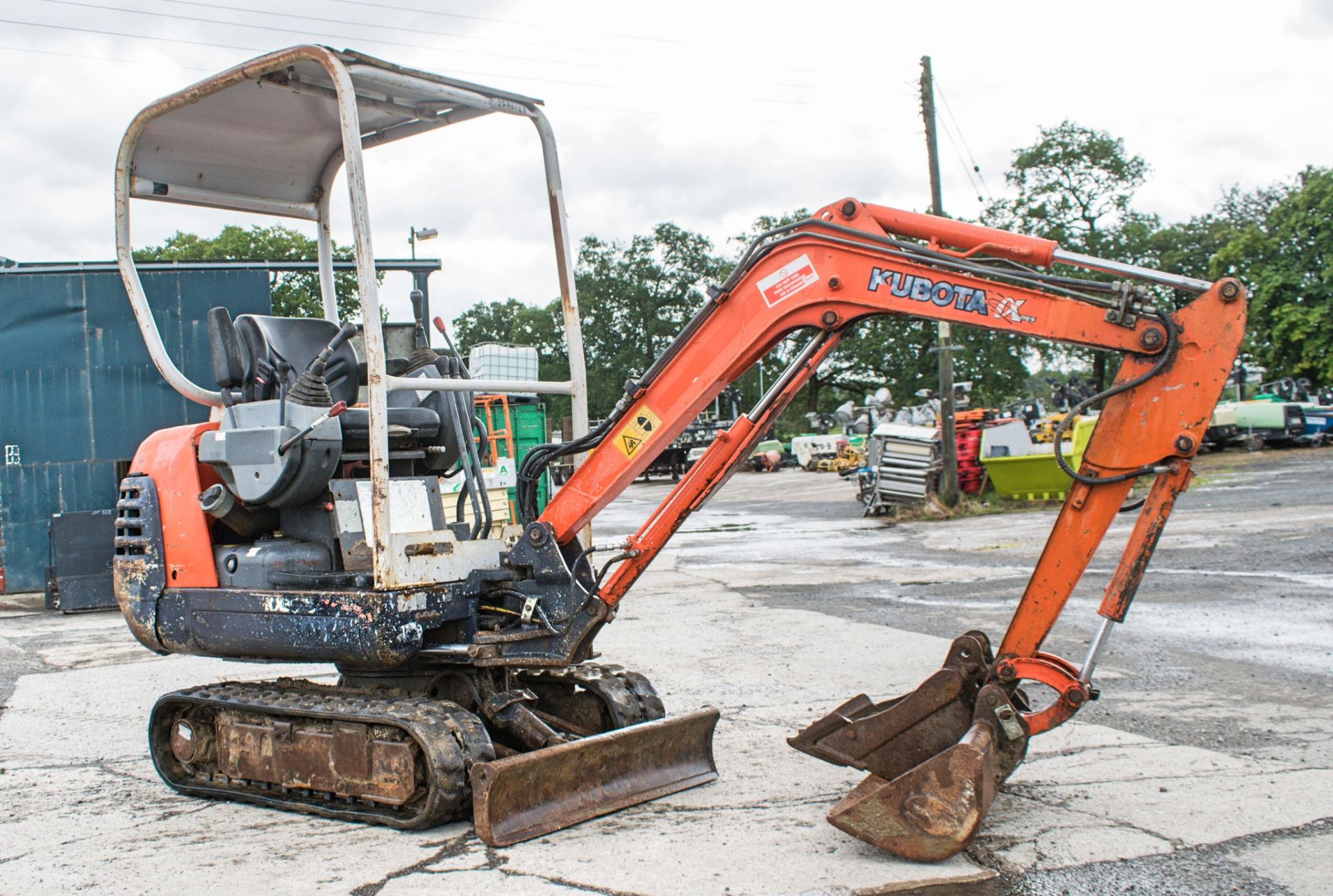 Kubota KX36-2 1.5 tonne rubber tracked mini excavator Year: 2004 S/N: Z059058 Recorded Hours: 3367 - Image 2 of 13