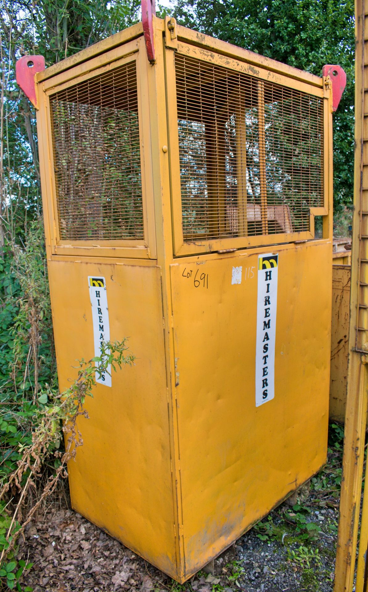 Steel personnel cage