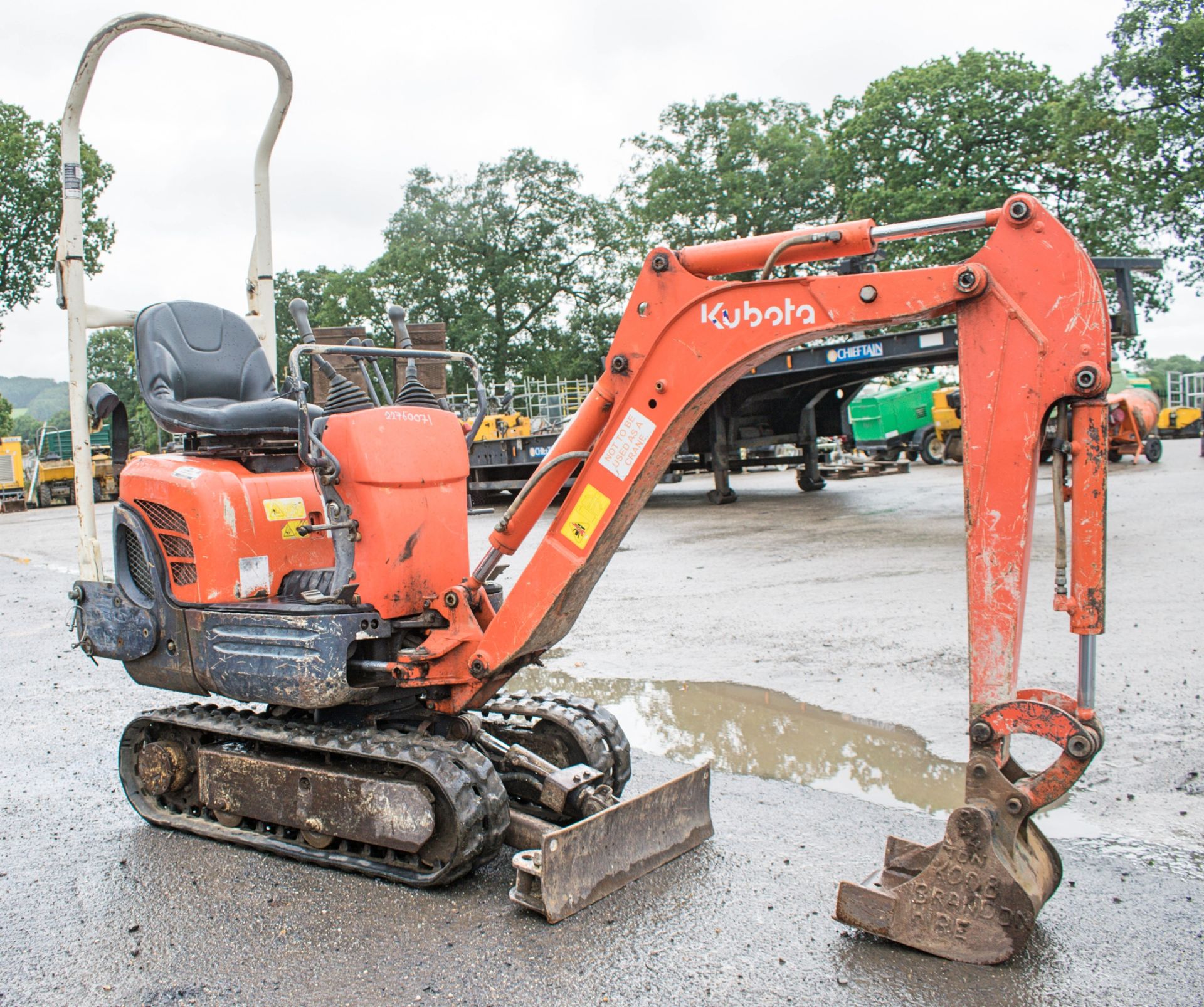 Kubota K008-3 0.8 tonne rubber tracked micro excavator Year: 2008 S/N: 18177 Recorded Hours: 2471 - Bild 2 aus 13