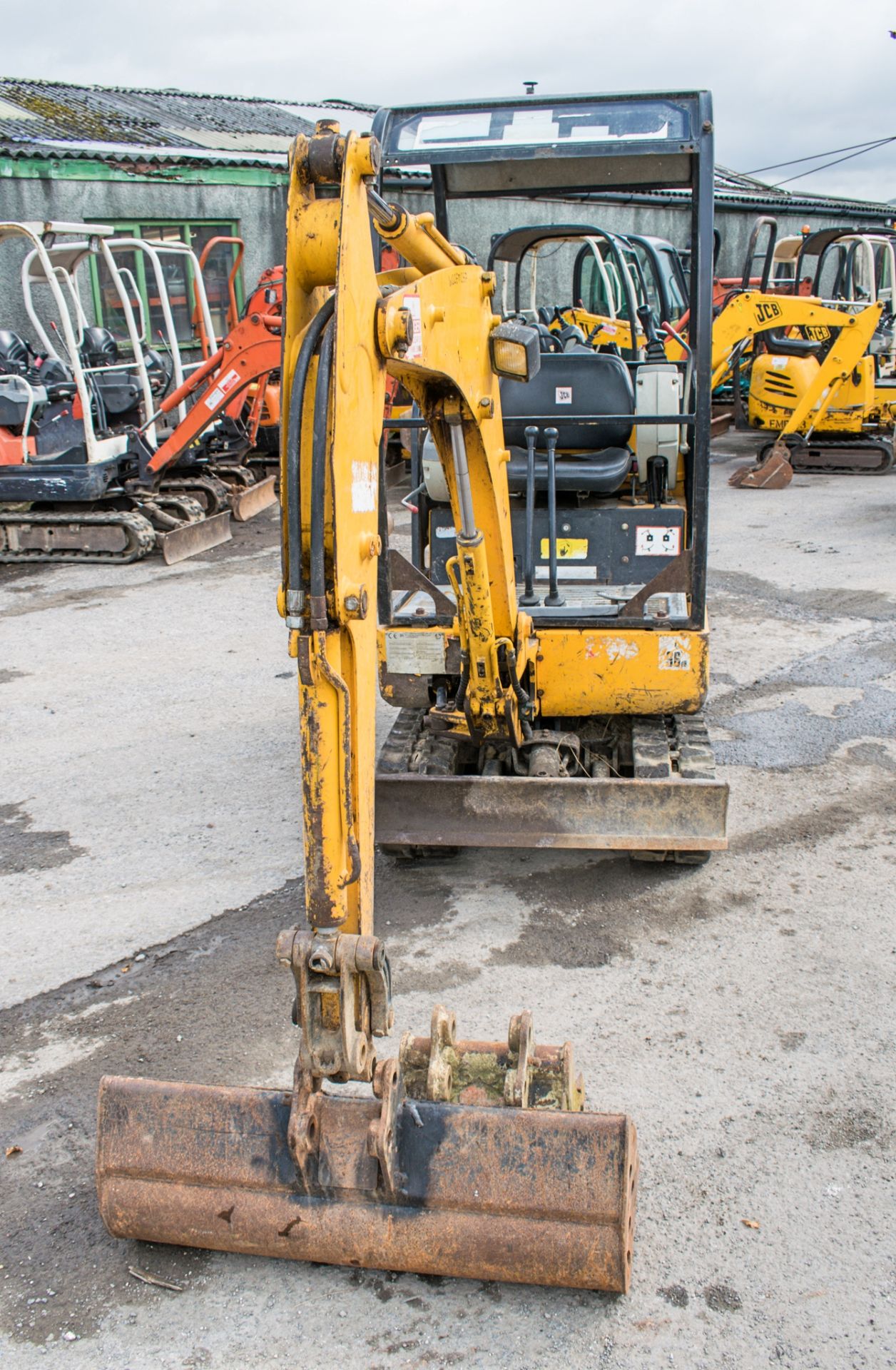 JCB 8015 1.5 tonne rubber tracked mini excavator Year: 2004 S/N: 1021875 Recorded Hours: 3217 - Bild 5 aus 12