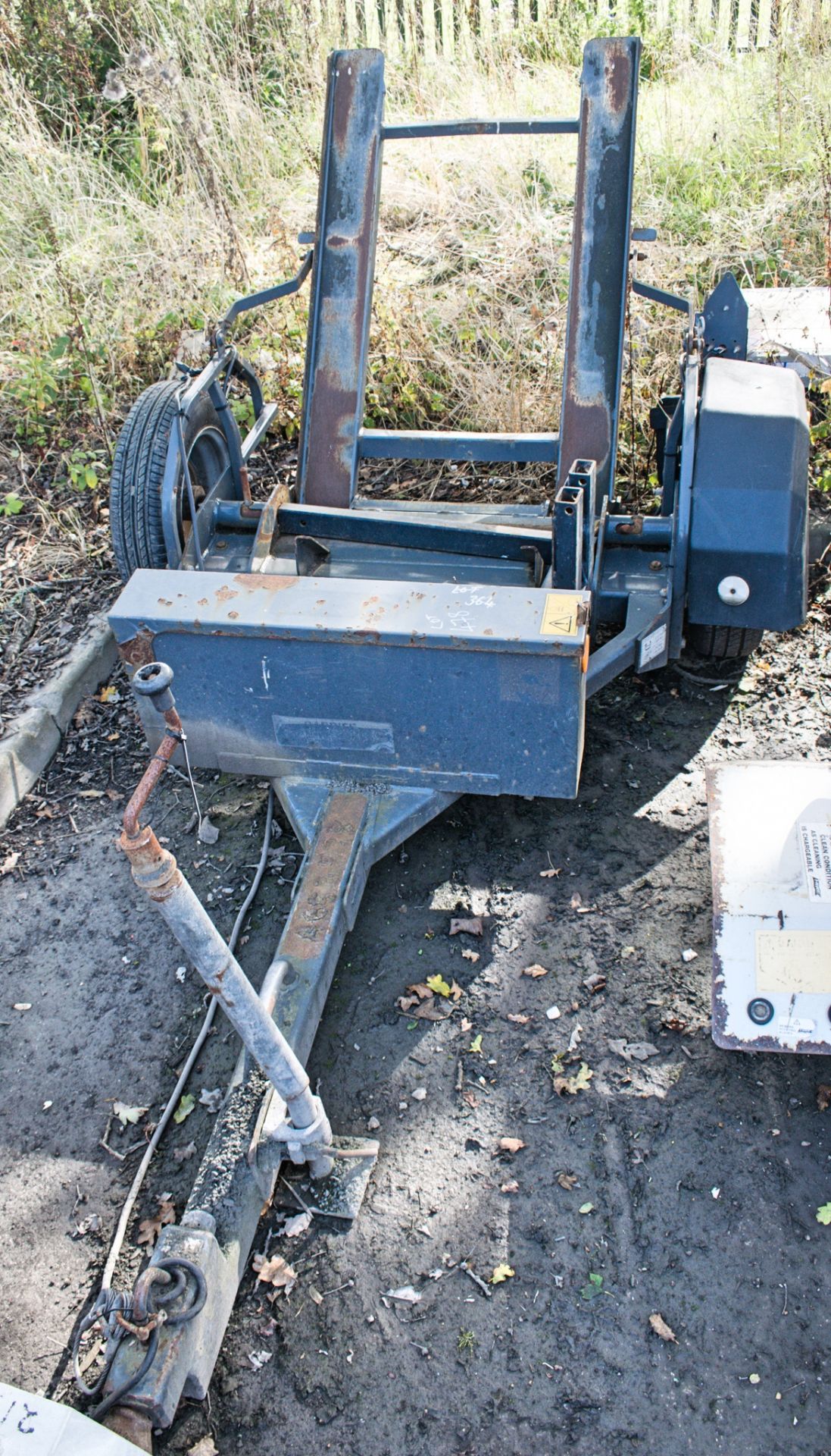 Pedestrian roller trailer