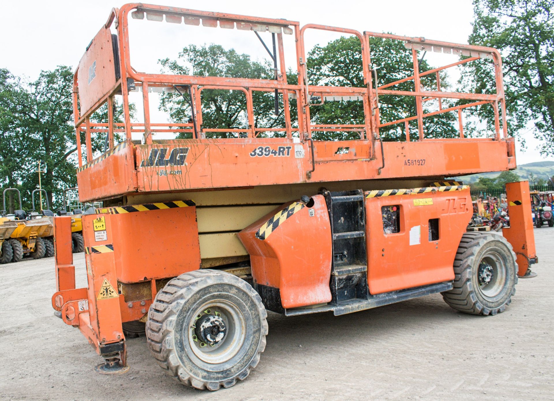 JLG 3594RT diesel driven 4x4 scissor lift Year: 2012 S/N: 210712 Recorded Hours: 641 A581927 - Image 2 of 14