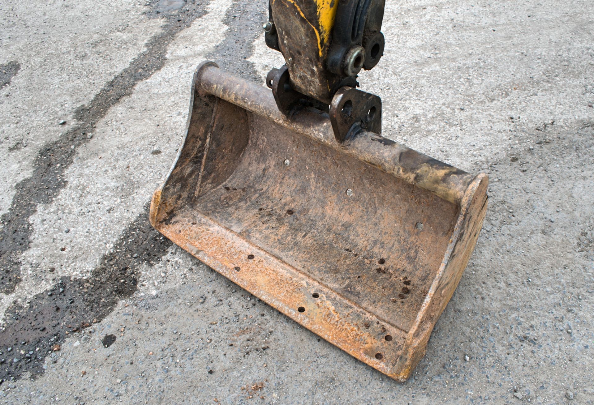 JCB 8008 0.8 tonne rubber tracked micro excavator Year: 2005 S/N: 1148543 Recorded Hours: 2981 blade - Image 9 of 12