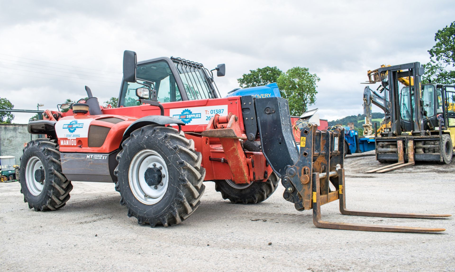 Manitou MT1235 ST 12 metre telescopic handler Year: 2011 S/N: 593550 Recorded Hours: 2568 18422 - Image 2 of 13