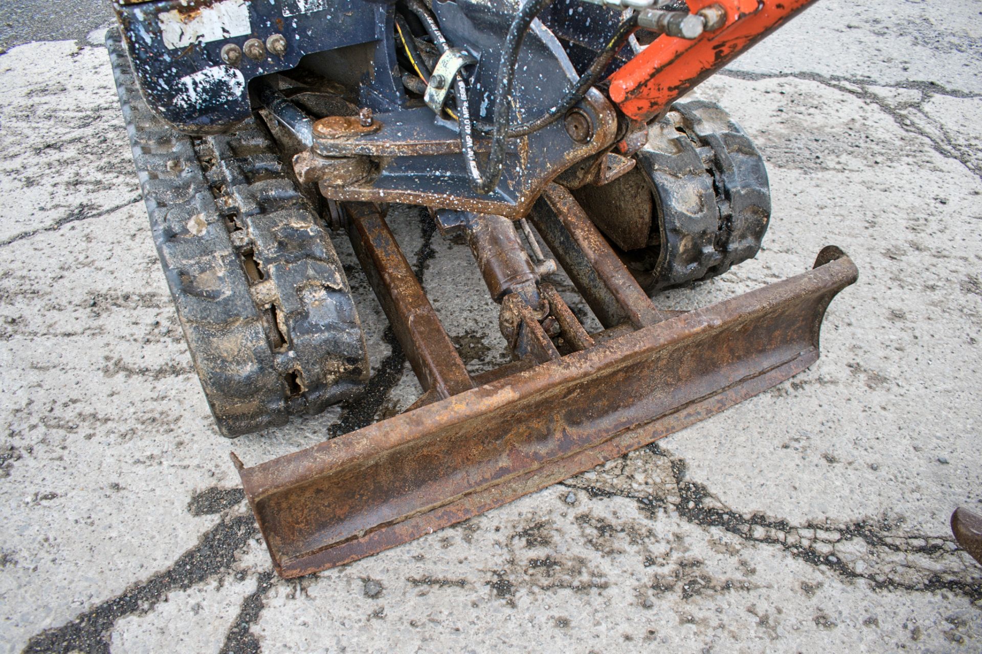 Kubota KX36-2 1.5 tonne rubber tracked mini excavator Year: 2004 S/N: Z059058 Recorded Hours: 3367 - Image 10 of 13