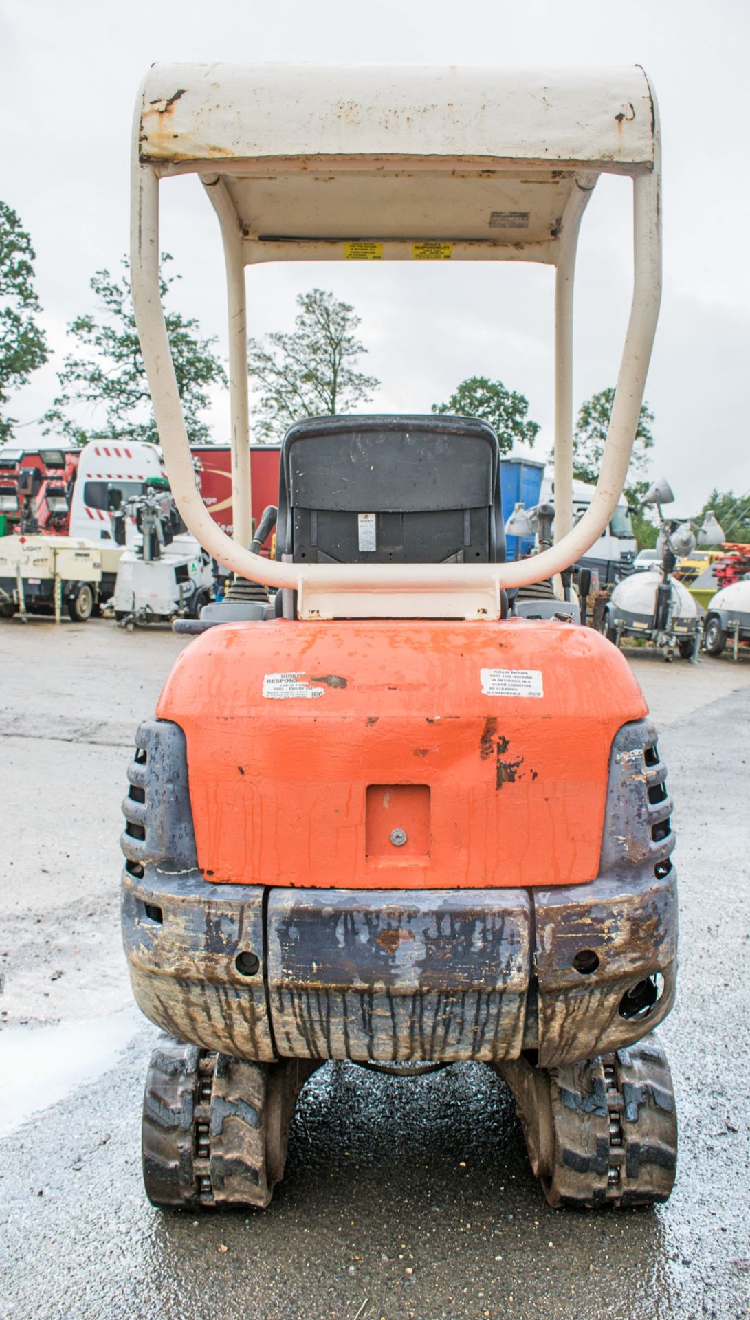 Kubota KX36-2 1.5 tonne rubber tracked excavator Year: 2004 S/N: 7058884 Recorded Hours: 2628 - Image 6 of 12