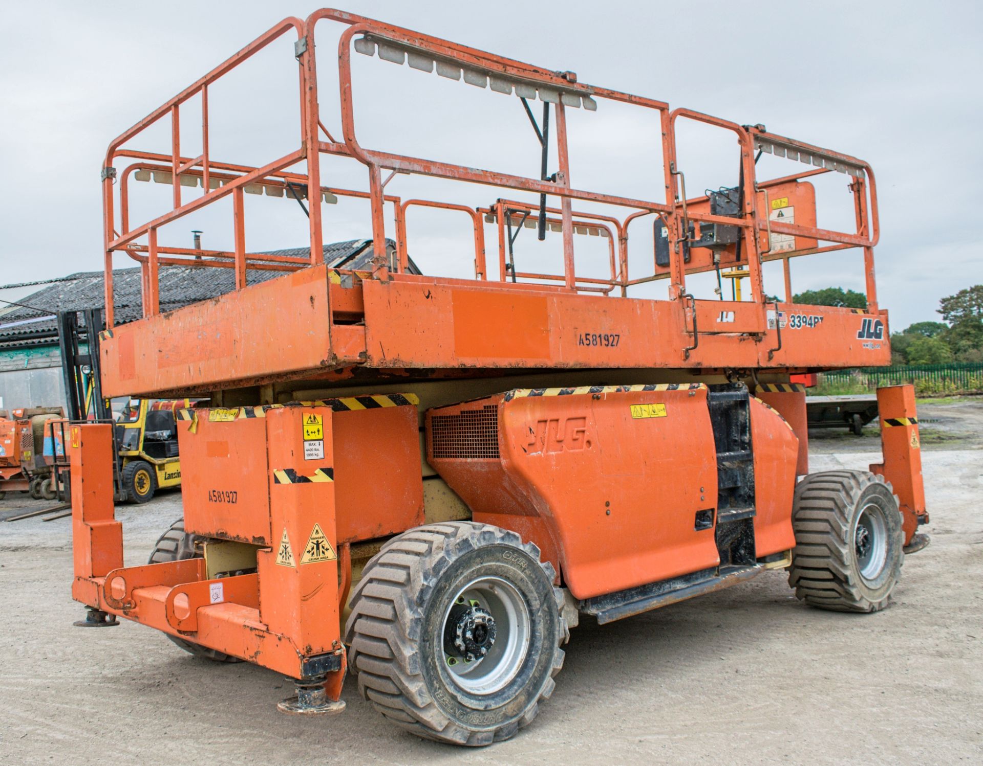 JLG 3594RT diesel driven 4x4 scissor lift Year: 2012 S/N: 210712 Recorded Hours: 641 A581927 - Image 4 of 14