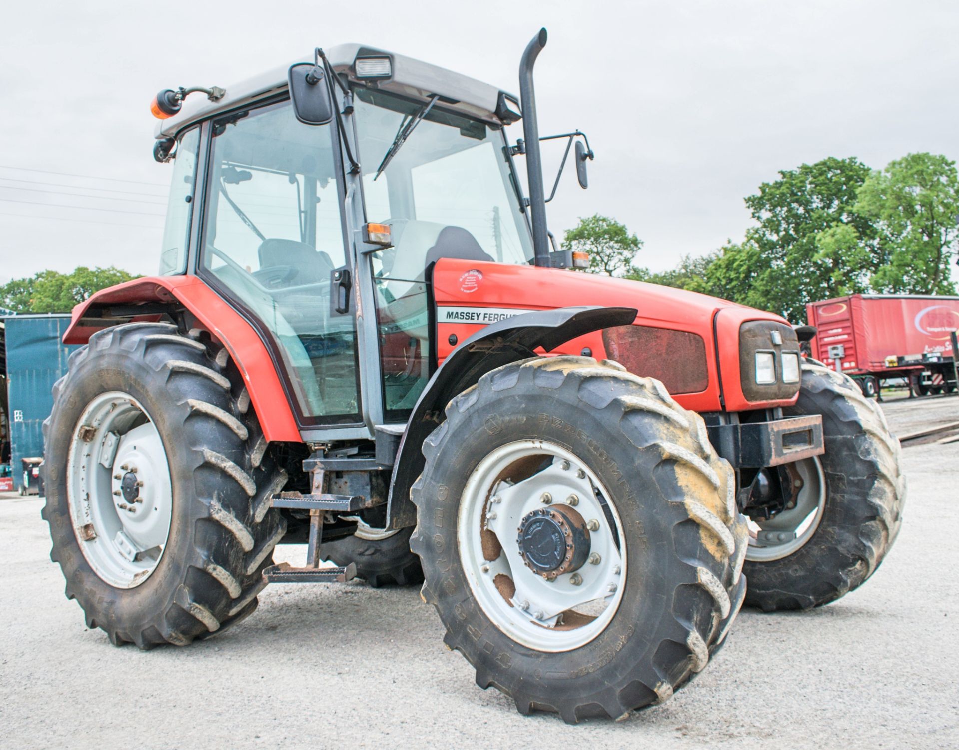 Massey Ferguson 4255 tractor Year: 2001 Recorded Hours: 4934 - Image 2 of 14