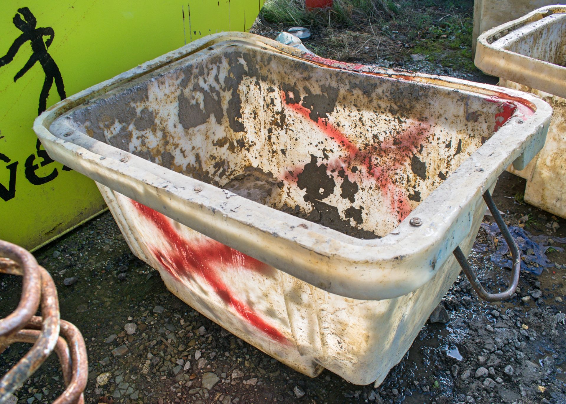 Plastic mortar tub