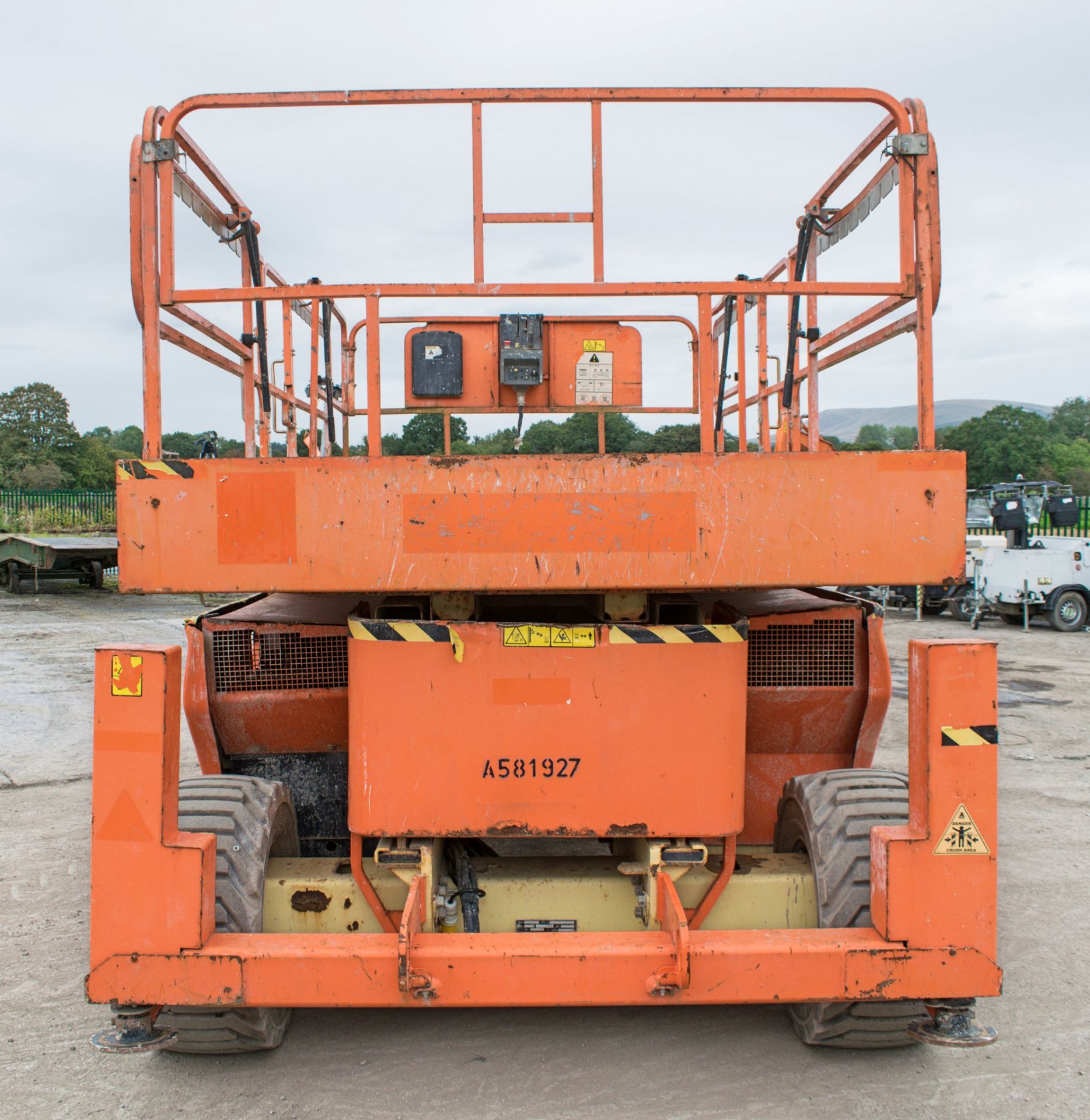 JLG 3594RT diesel driven 4x4 scissor lift Year: 2012 S/N: 210712 Recorded Hours: 641 A581927 - Image 5 of 14