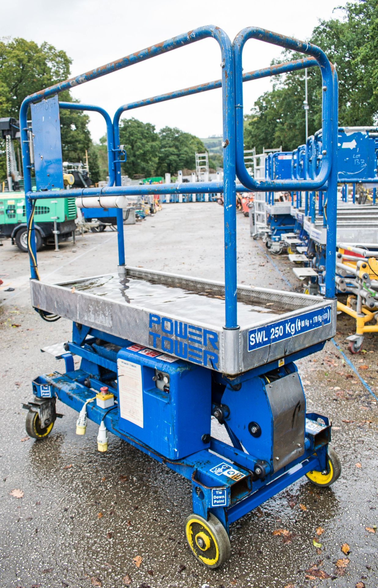 Power Tower push around battery electric scissor lift 08PT0167 - Image 3 of 4