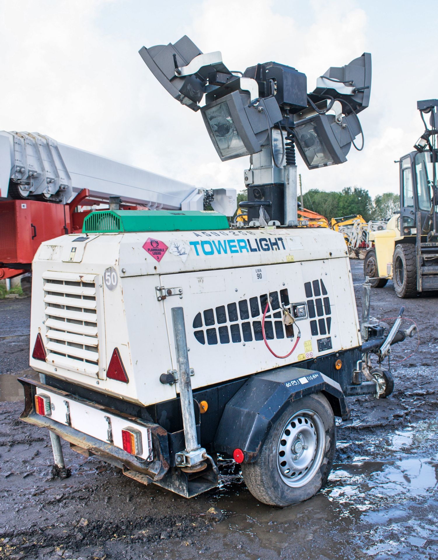 Tower Light VT-1 diesel driven mobile lighting tower Year: 2012 S/N: 1203212 Recorded Hours: 1933 - Image 3 of 6