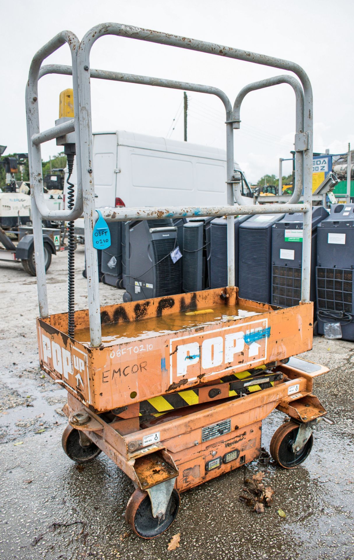 Pop-Up push around battery electric scissor lift 08FT0210 - Image 3 of 4