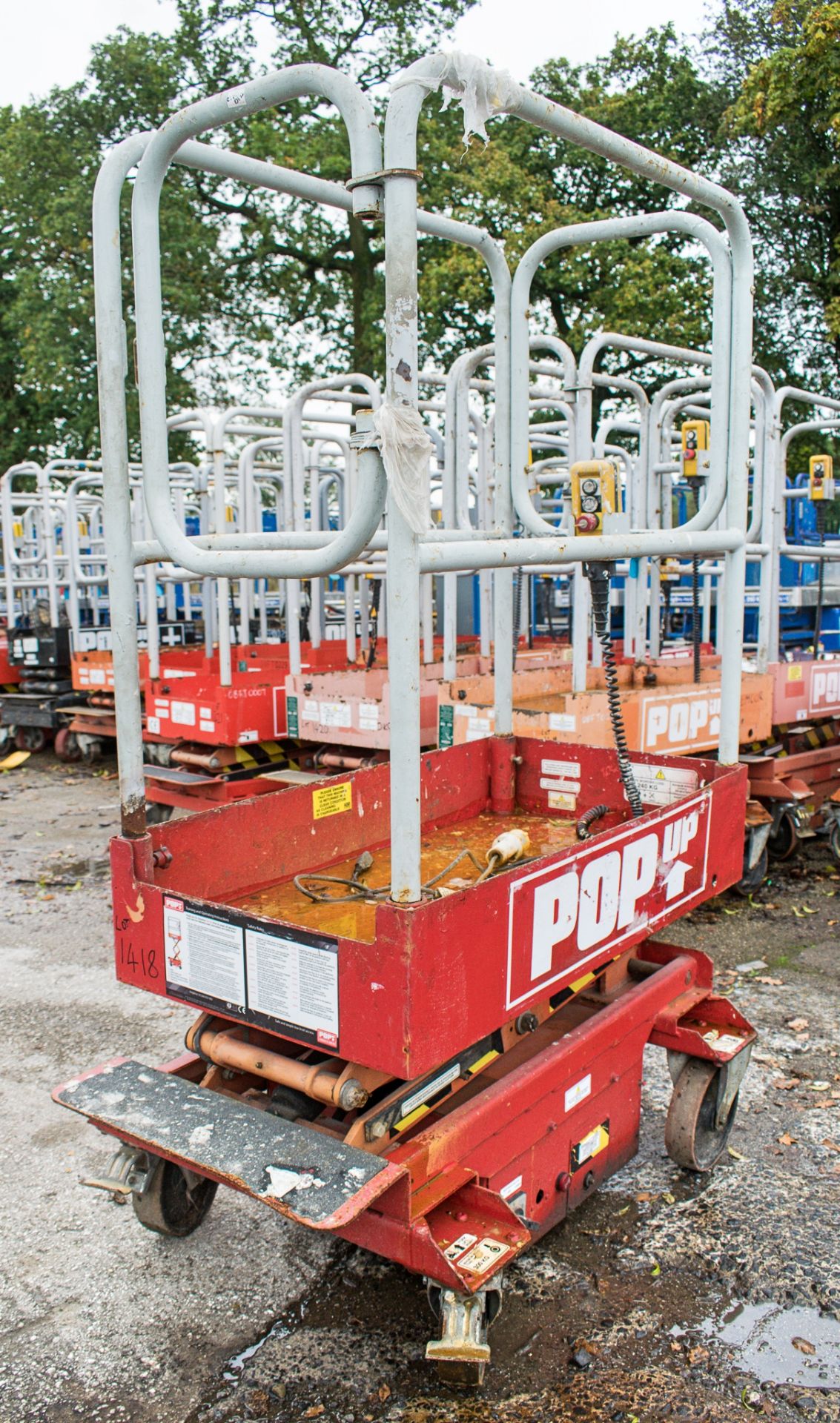 Pop-Up push around battery electric scissor lift - Image 2 of 4