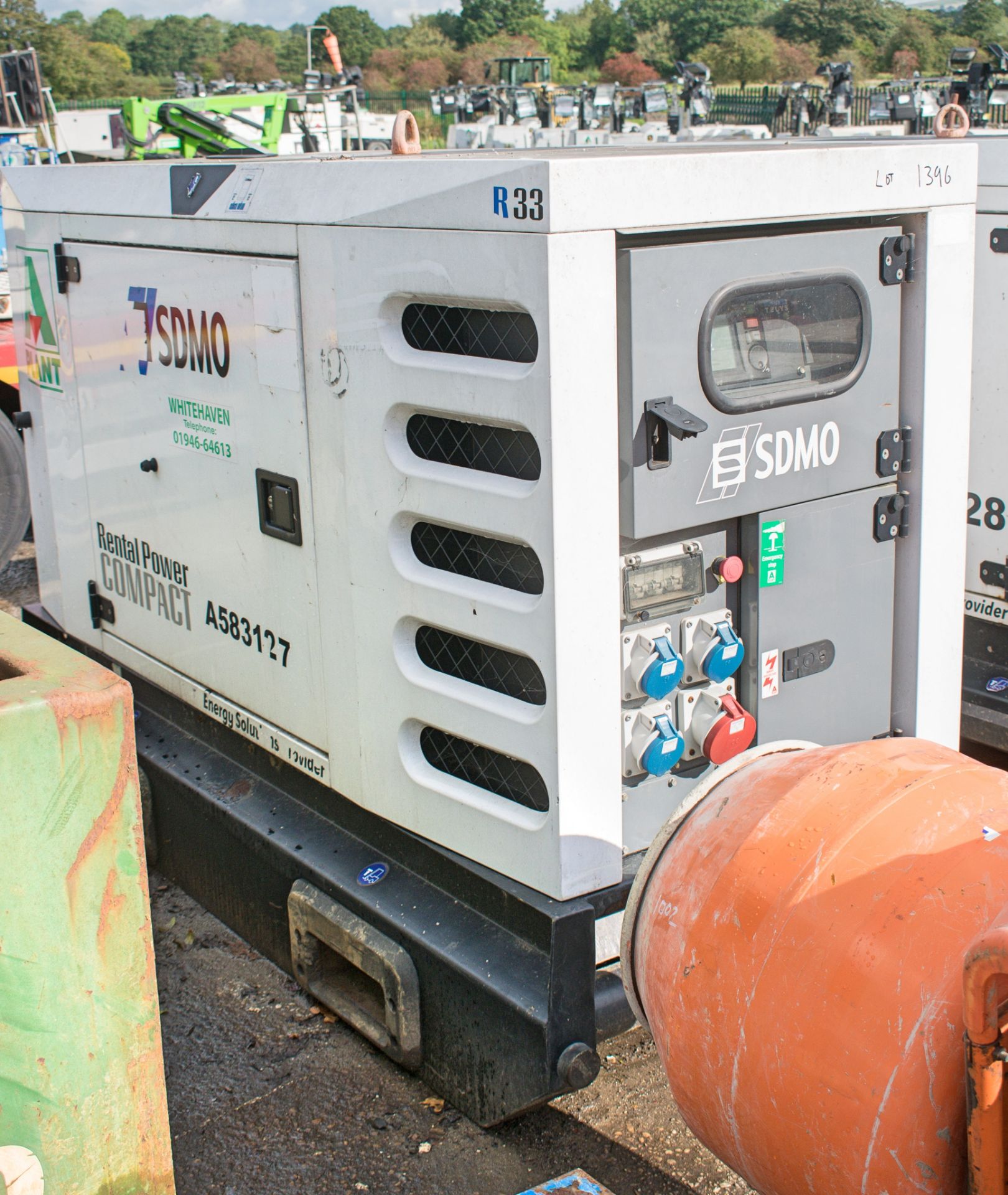 SDMO R33 33 kva diesel driven generator Year: 2012 S/N: 312007927 Recorded Hours: 27,411 A583127 - Image 4 of 7