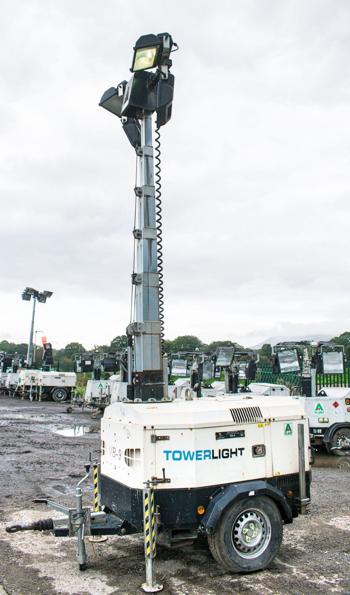 Tower Light VB-9 diesel driven mobile lighting tower Year: 2012 S/N: 1204667 Recorded Hours: 2947 - Image 6 of 9