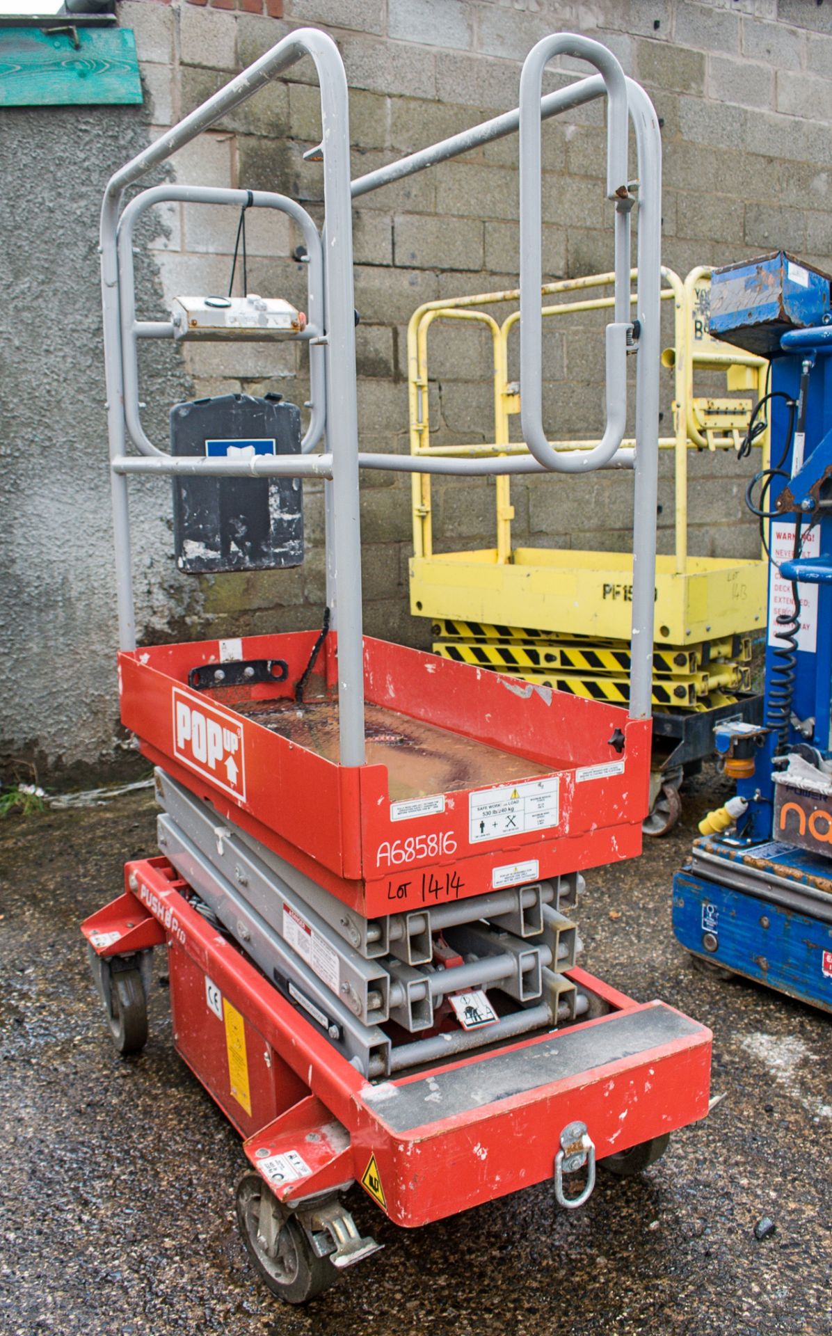 Pop-Up Push-8 Pro push around battery electric scissor lift A685816 - Image 4 of 5