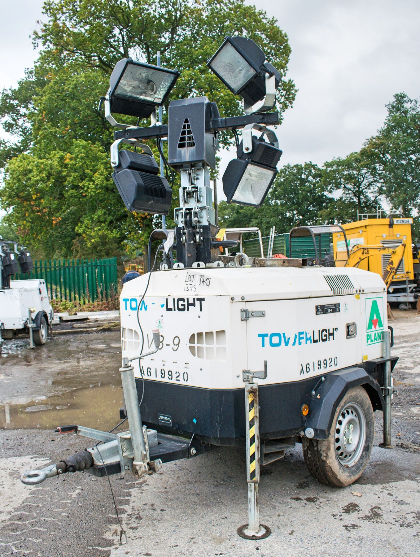 Tower Light VB-9 diesel driven mobile lighting tower Year: 2013 S/N: 1302883 Recorded Hours: A619920 - Image 2 of 9