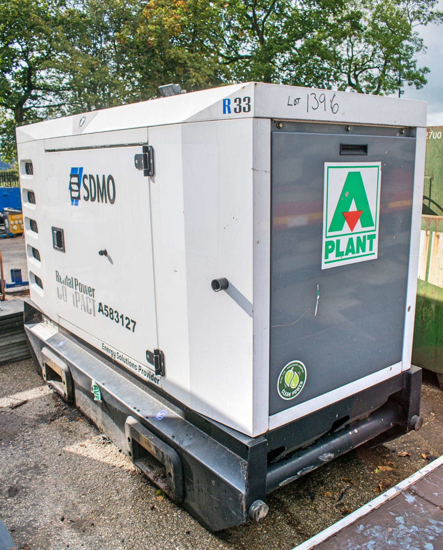 SDMO R33 33 kva diesel driven generator Year: 2012 S/N: 312007927 Recorded Hours: 27,411 A583127 - Image 2 of 7