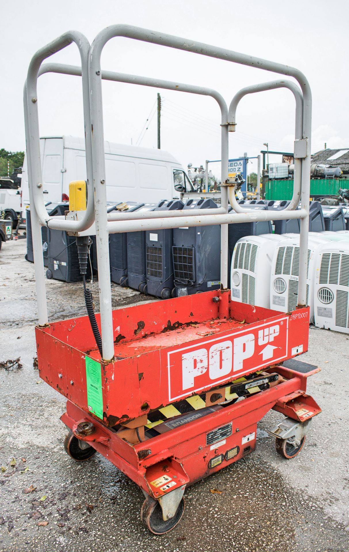 Pop-Up push around battery electric scissor lift 08FT0007 - Image 4 of 4