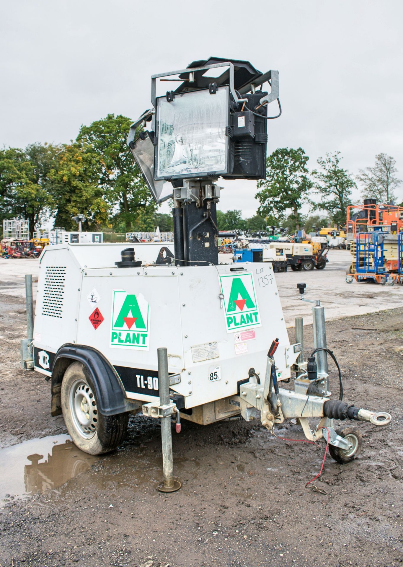 SMC TL-90 diesel driven mobile lighting tower Year: 2014 S/N: 1411151 Recorded Hours: 2394 A653724