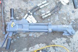 Terex anti vibe hydraulic breaker A734009