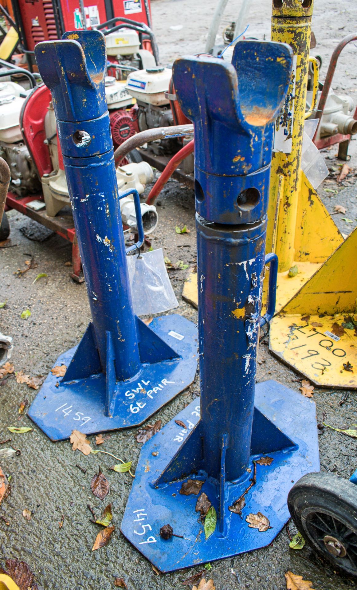 Pair of 6 tonne reel stands