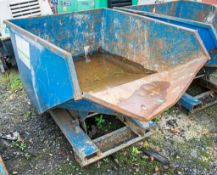 Steel tipping skip A764046