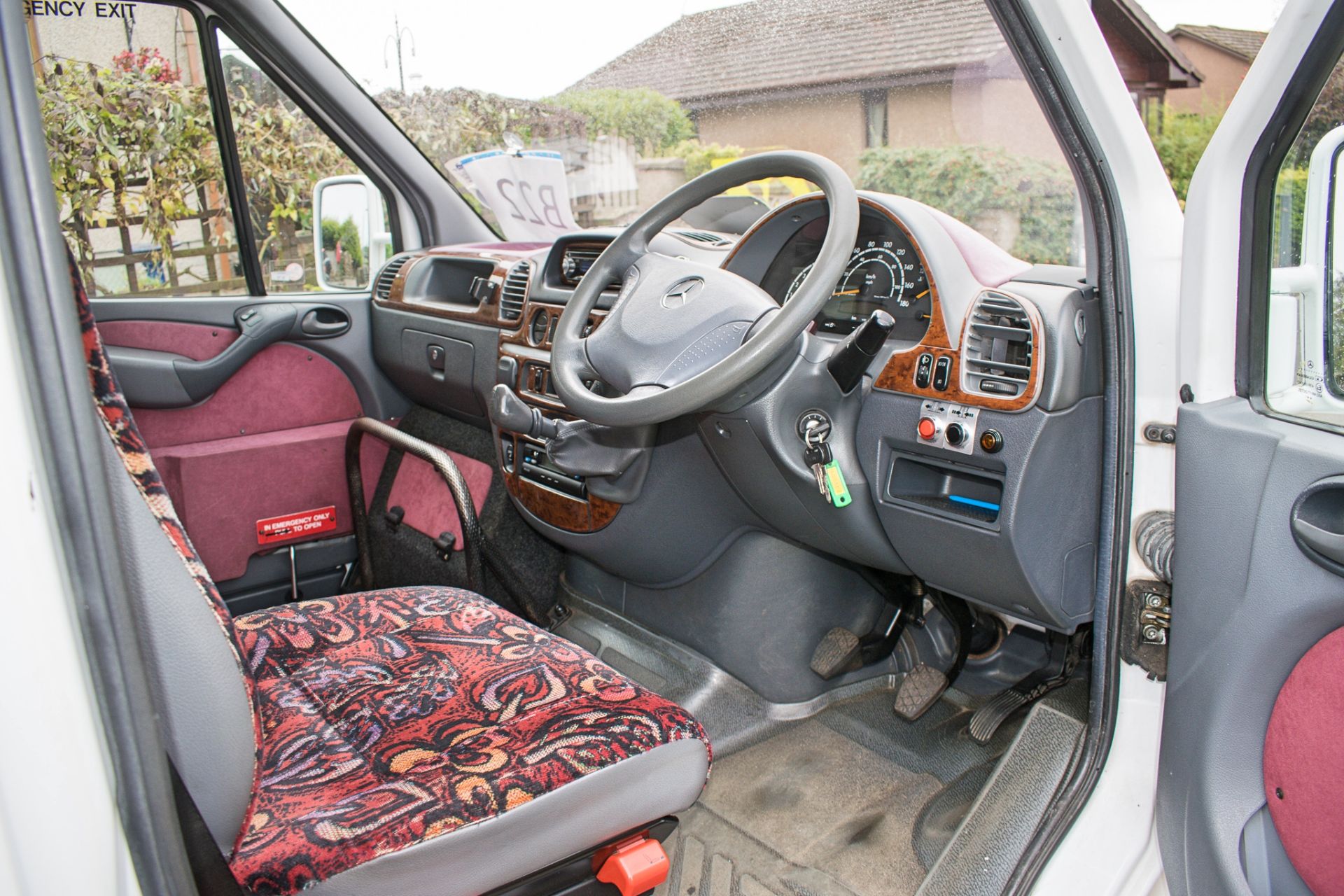 Mercedes Benz Sprinter 413 CDi KVC 16 seat mini bus Registration Number: SL52 AFZ Date of - Image 8 of 11