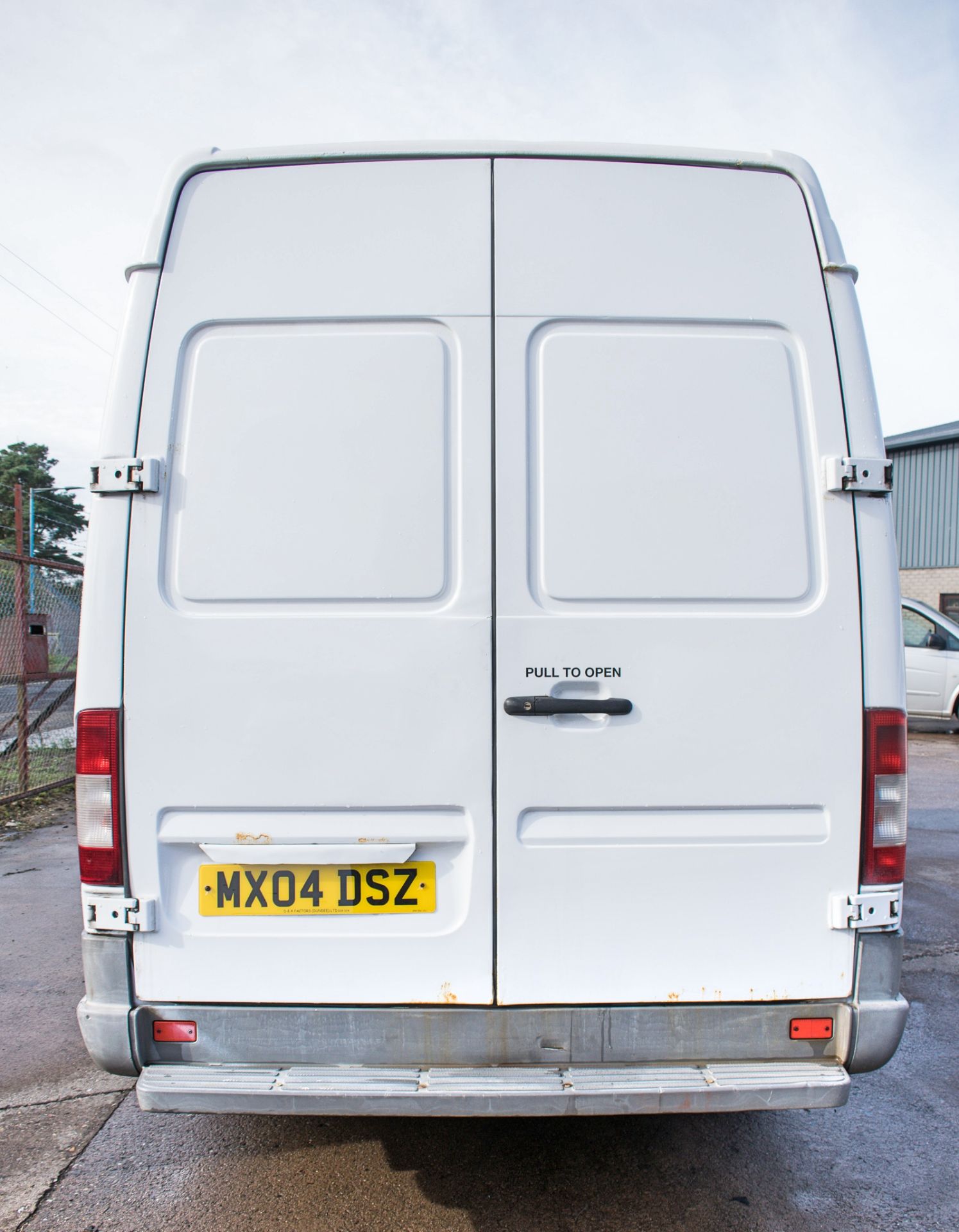 Mercedes Benz Sprinter CDi 16 seat mini bus Registration Number: MX04 DSZ Date of Registration: 13/ - Image 6 of 12