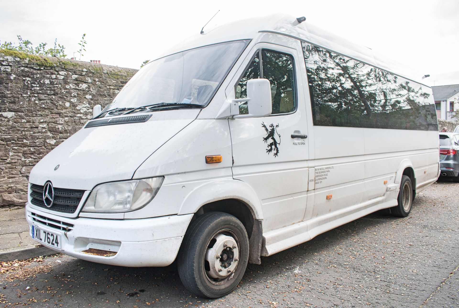 Mercedes Benz Sprinter 413 CDi KVC 16 seat mini bus Registration Number: XIL 7624 Date of - Image 4 of 12