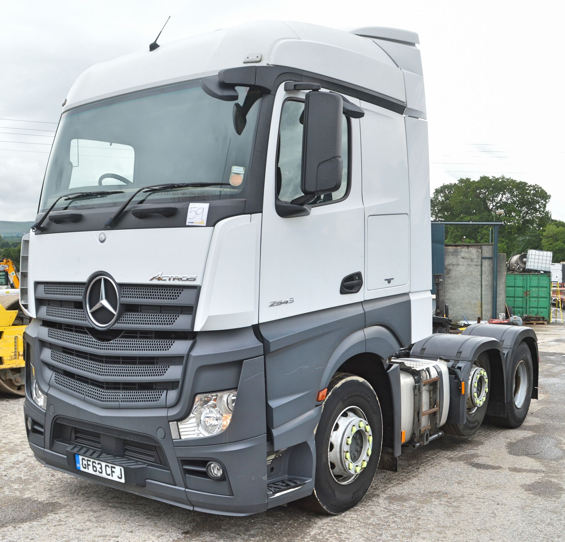 Mercedes Benz Actros 2545 6x2 mid lift tractor unit  Registration Number: GF63 CFS Recorded Miles: