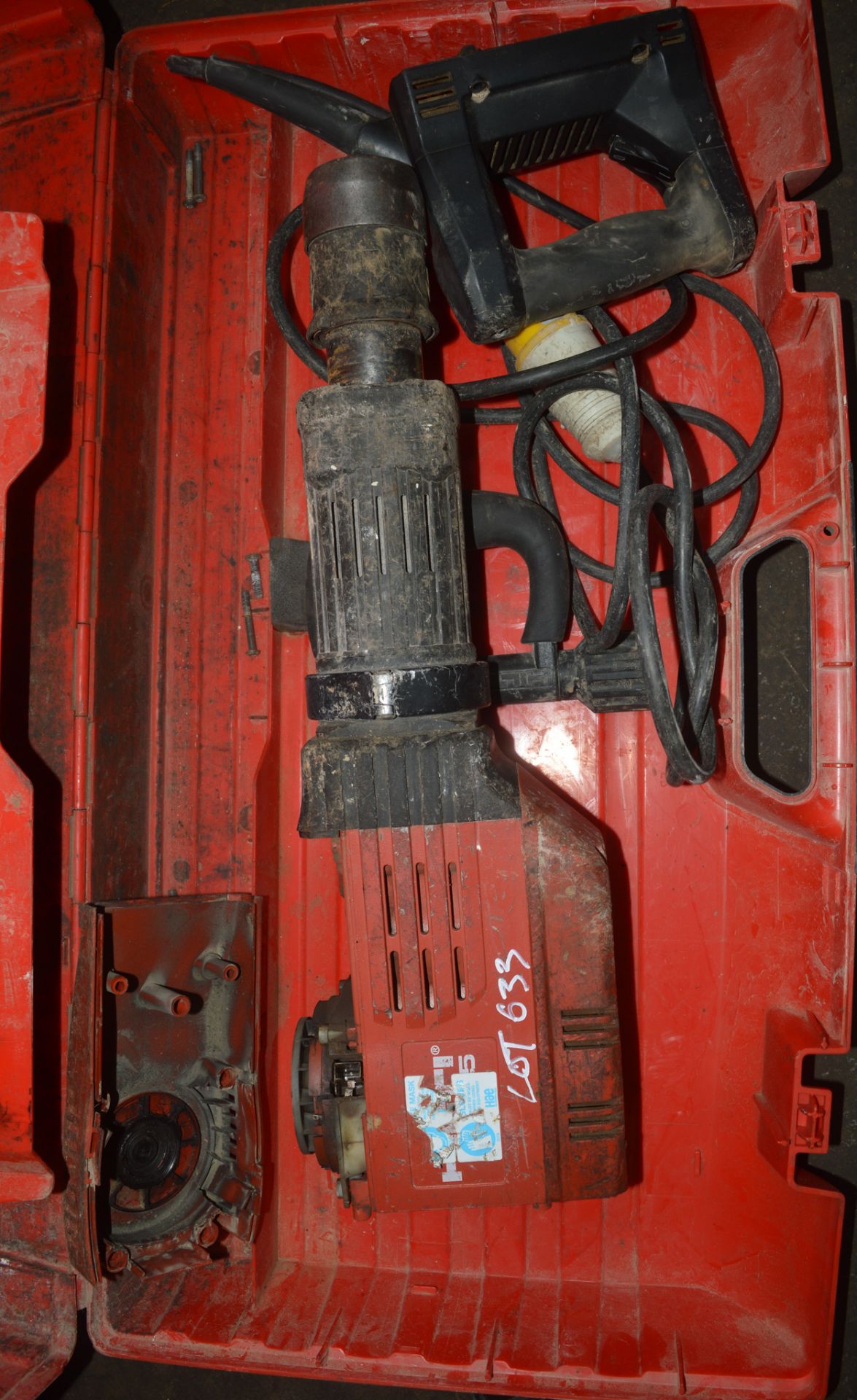 HILTI TE 905 110 volt breaker Complete with carry case *Parts missing*