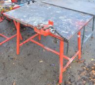 Collapsible steel site bench c/w pipe vice