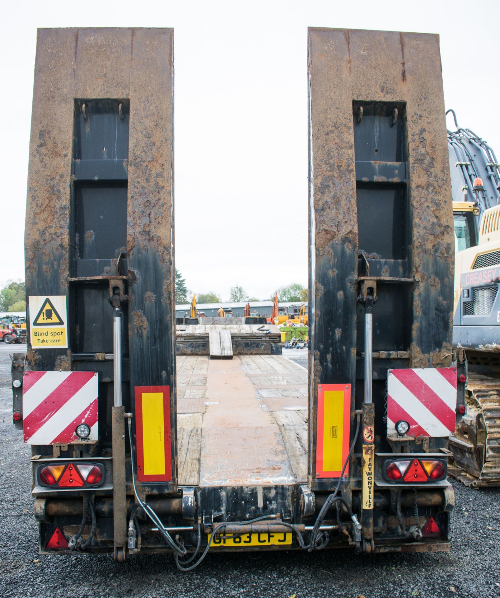 Faymonville STN-3U 13.6 metre step frame tri-axle low loader trailer  Year: 2010 S/N: 309100009291 - Image 5 of 12