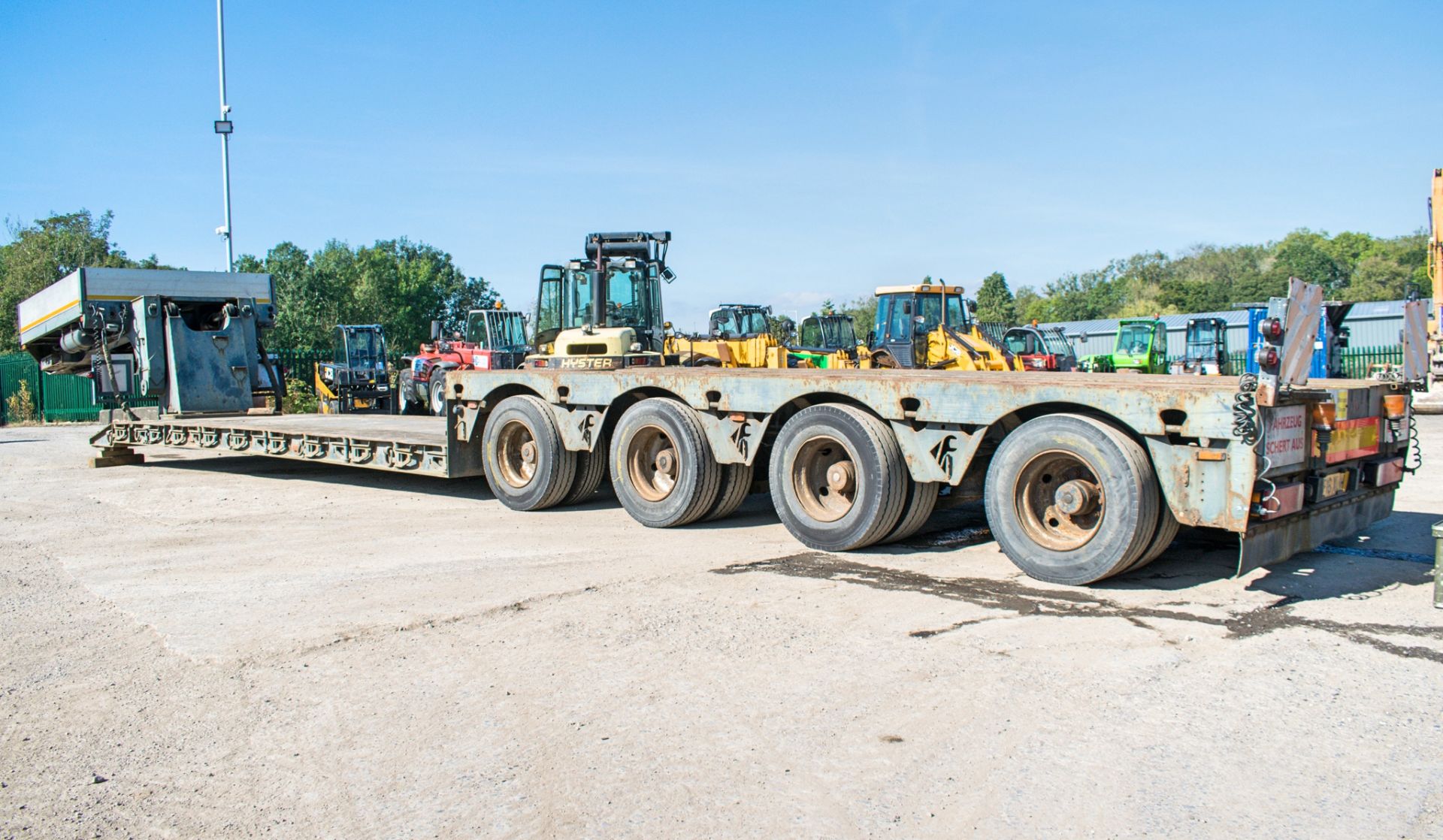 Faymonville STBZ-4VA 4 axle rear steer low loader semi trailer Serial Number: 113405 - Image 3 of 13