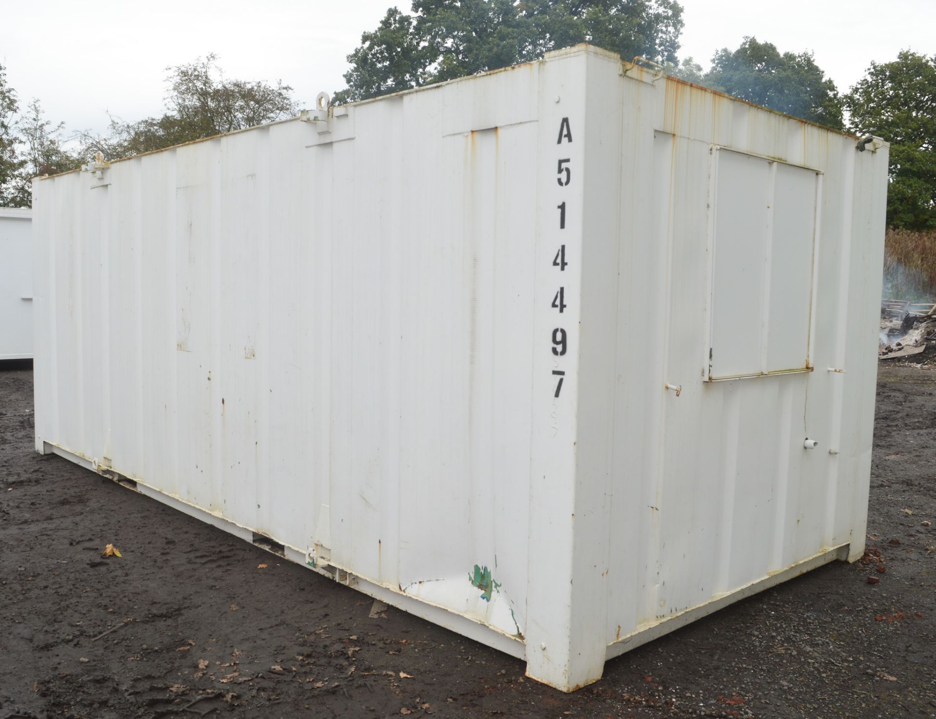 21 ft x 9 ft steel anti vandal site office unit  Comprising kitchen area  c/w keys in office - Image 4 of 6