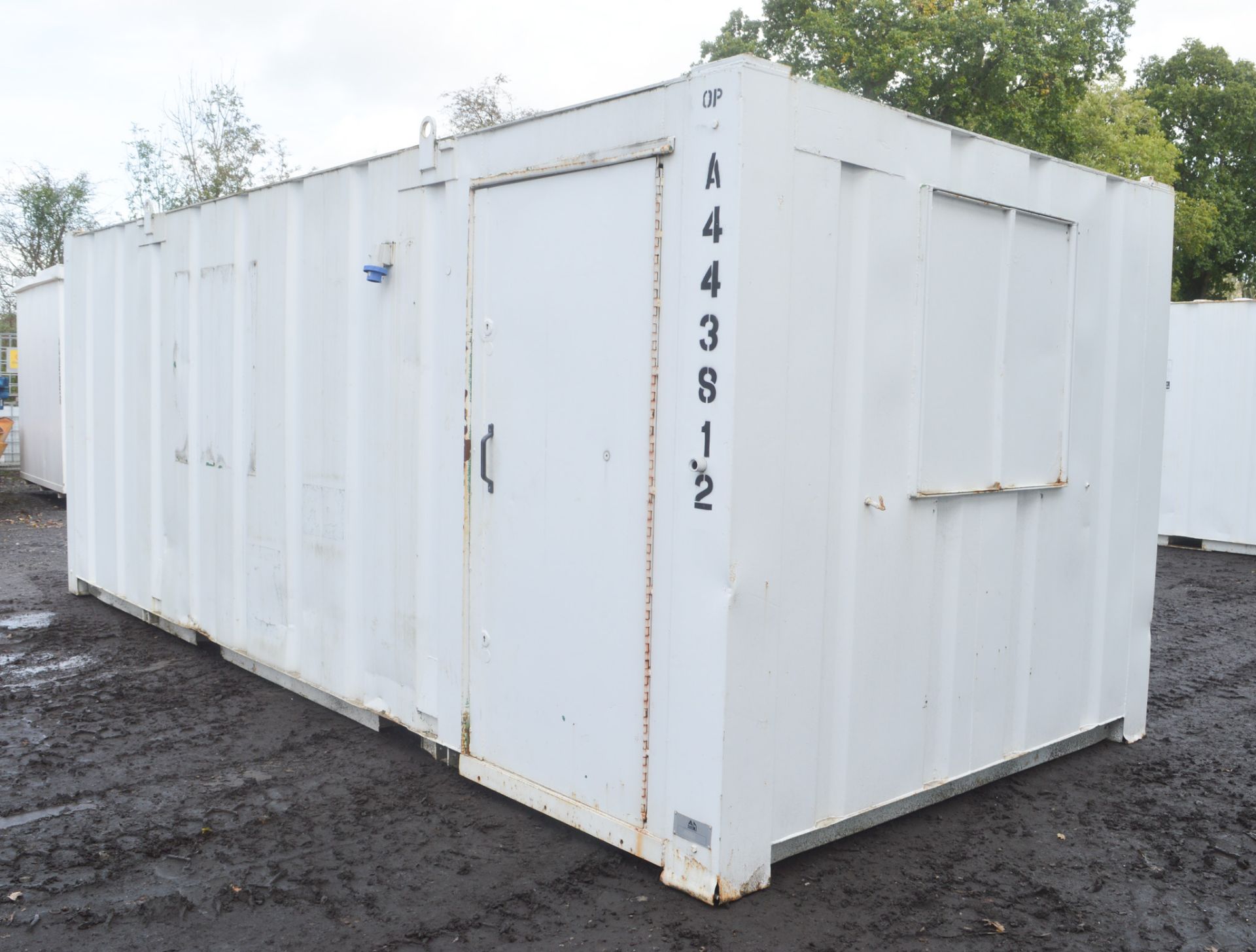 21 ft x 9 ft steel anti vandal site office unit  * Locked no keys *  A443812