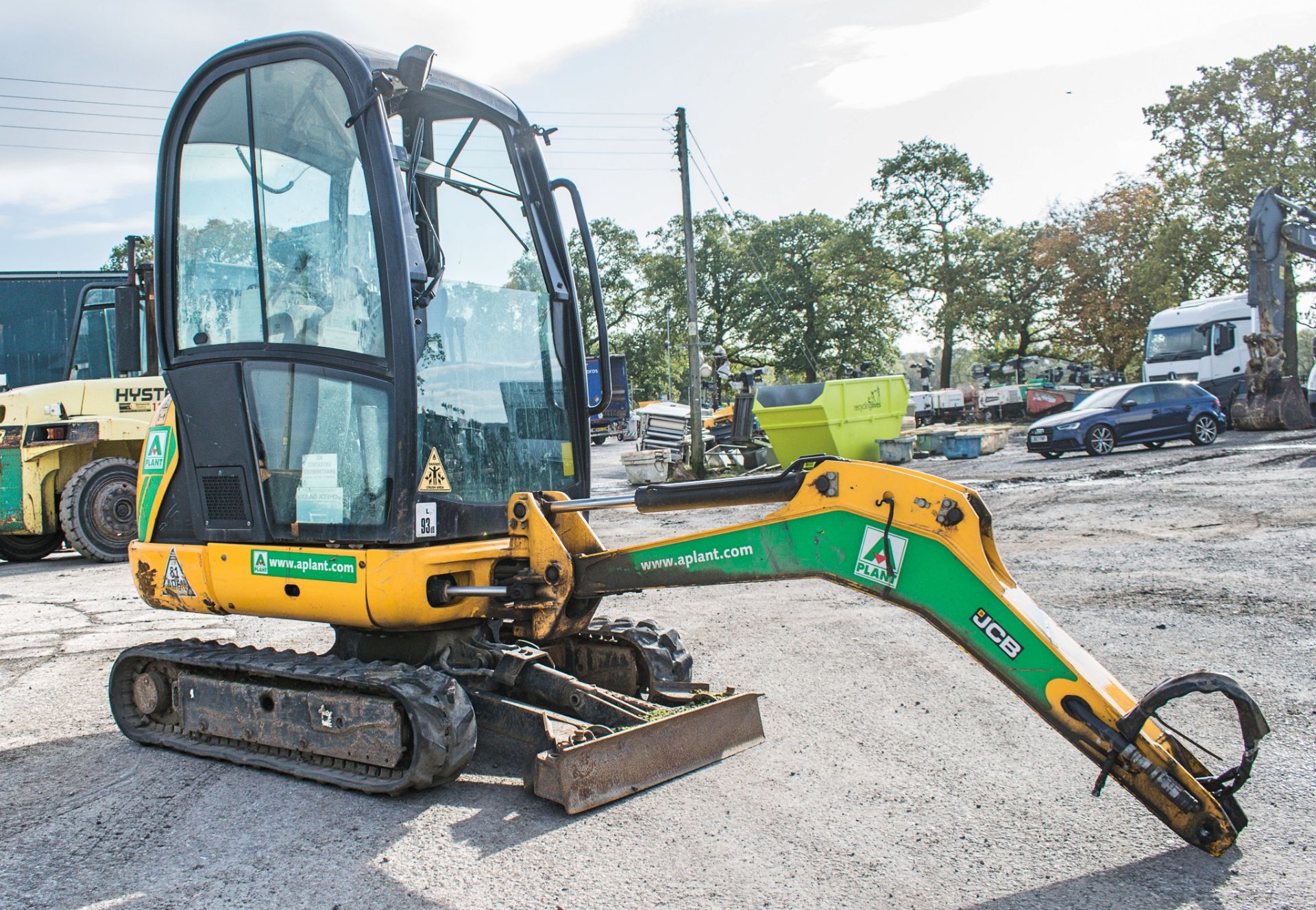 JCB 8018 1.8 tonne rubber tracked mini excavator  Year: 2017 S/N: 2545073 c/w expanding tracks and - Image 2 of 17