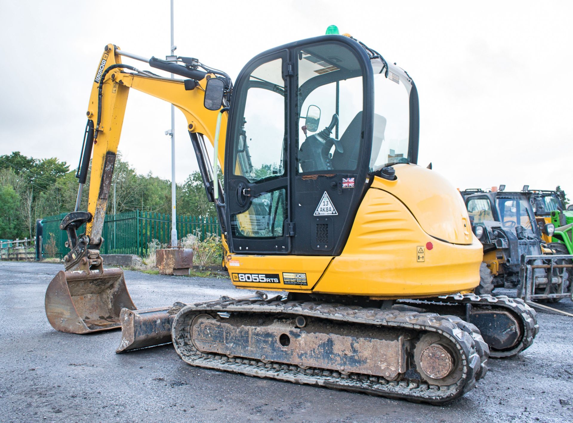 JCB 8055 5 tonne zero tail swing rubber tracked excavator Year: 2014 S/N: 2426035 Recorded Hours: - Image 3 of 21