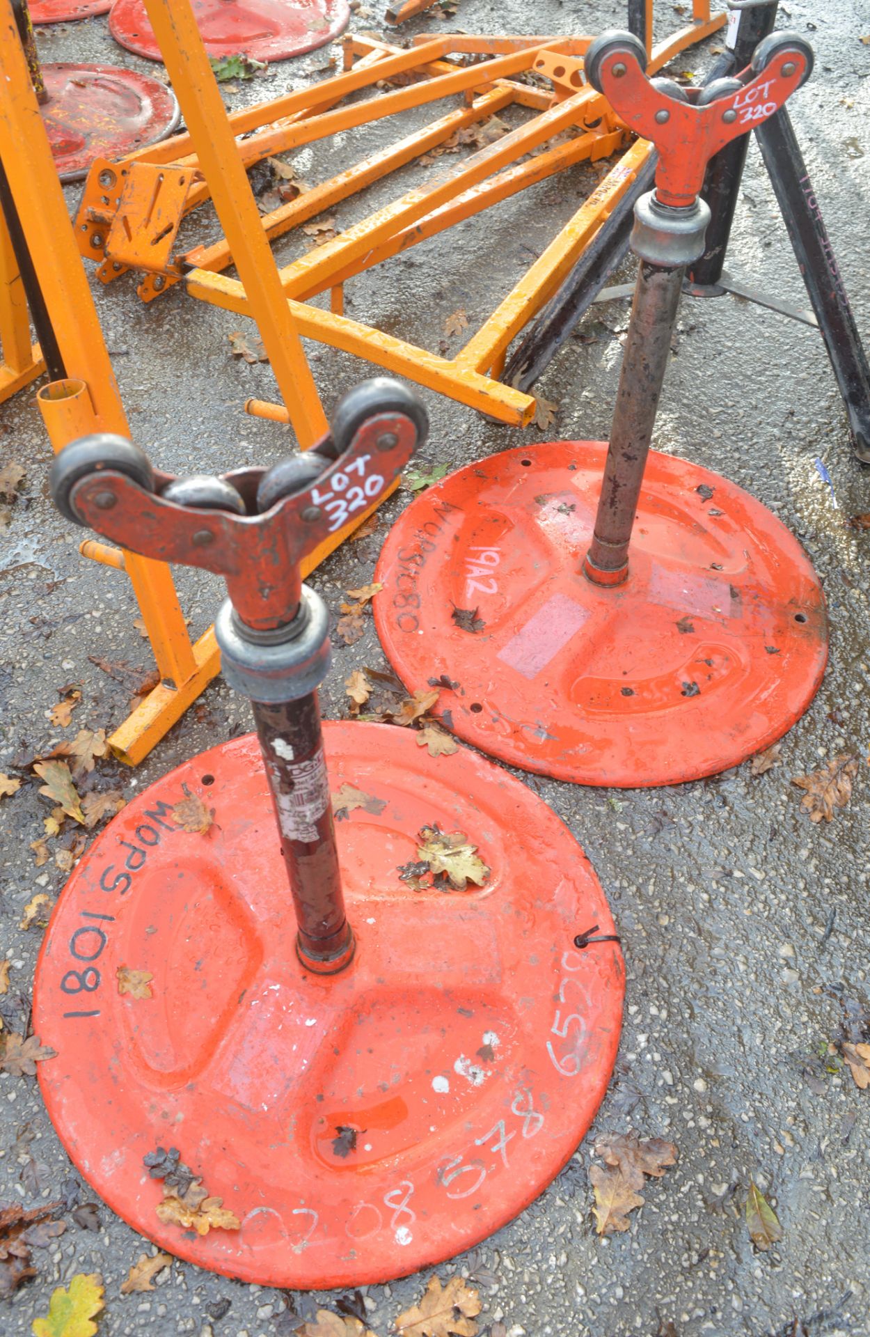2 - roller pipe stands