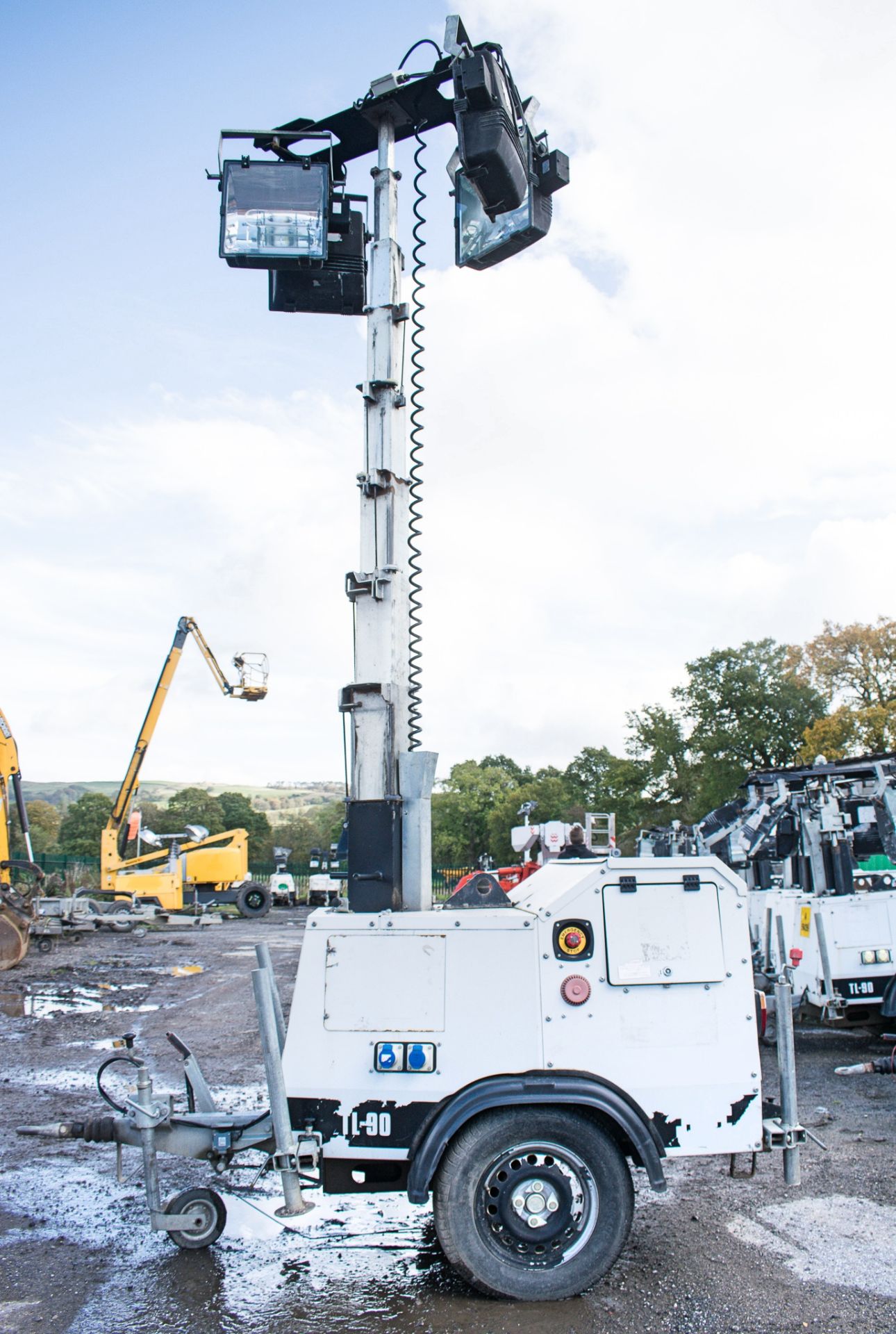 SMC TL-90 diesel driven mobile lighting tower Year: 2012 S/N: 129397 Recorded hours: 3952 R380151 - Image 5 of 8