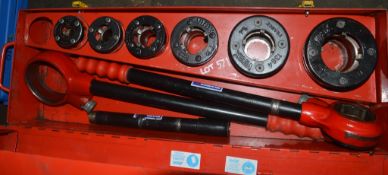 VIRAX manual pipe threading machine Complete with 6 die heads and carry case