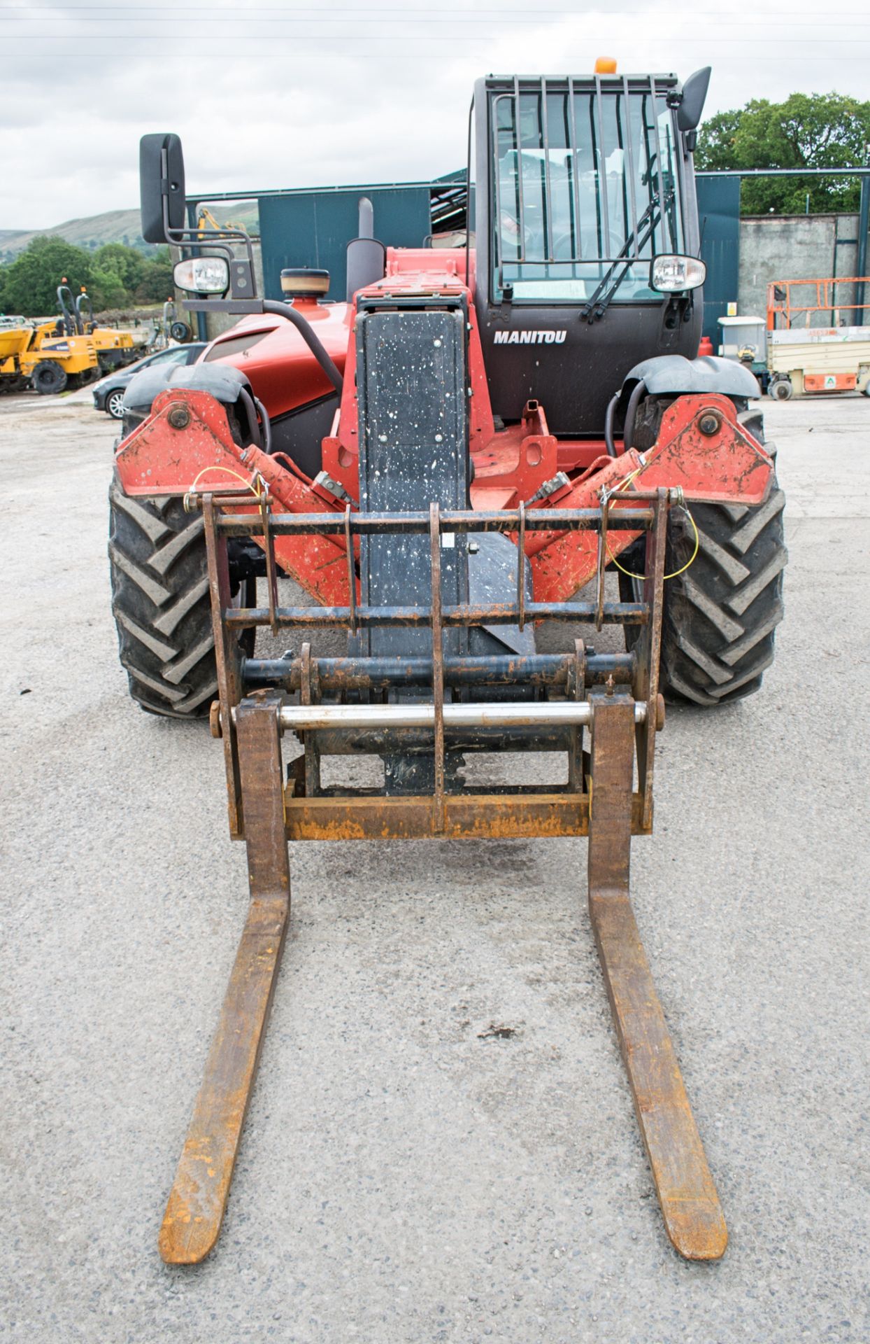 Manitou MT1235 ST 12 metre telescopic handler Year: 2011 S/N: 593550 Recorded Hours: 2568 18422 - Bild 5 aus 13